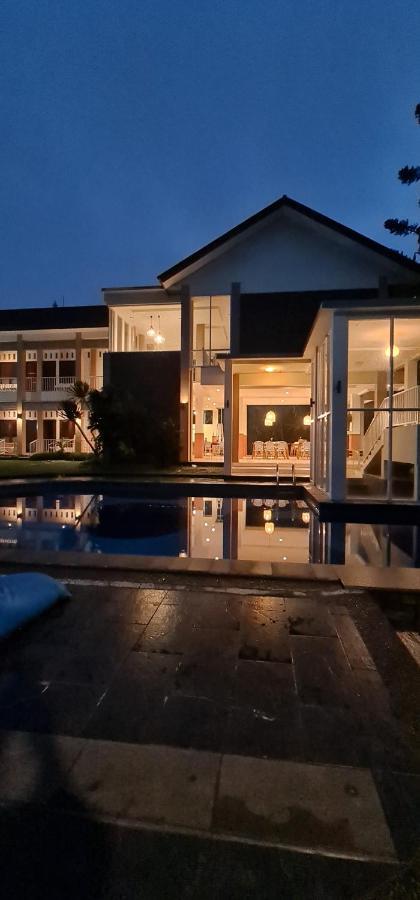 Villa Aurora Cisarua Εξωτερικό φωτογραφία